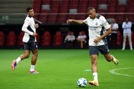 世界杯16強法國3-1波蘭 姆巴佩二射一傳 吉魯成隊史射腳王 法國強勢晉級.